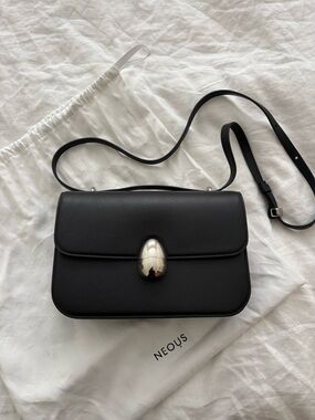 Neous Phoenix Adjustable Crossbody Handbag Black and Silver